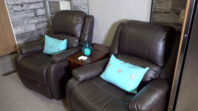 rv-interior-upgrade-–-installing-recpro-furniture