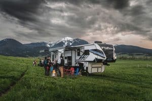 general-rv-guide-to-camping-during-a-hurricane